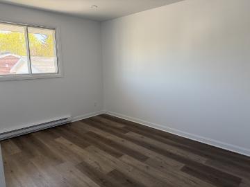 Appartement à Louer 101 montée des Bouleaux, Saint Constant 8 photos | Logis Québec