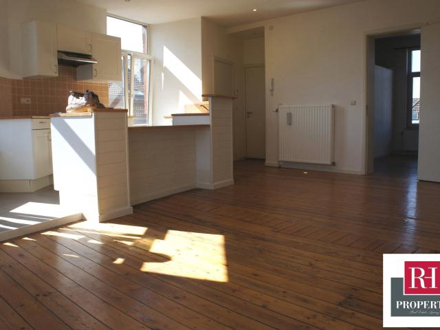 Appartement à louer 1050 Ixelles 980 €