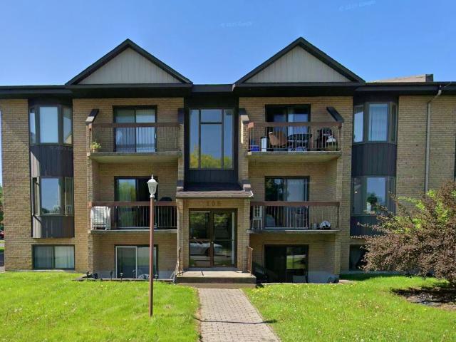 Appartement à Louer 105 Rue Joseph Véronneau Sainte Julie J3E 3H5, Sainte Julie 1 photos | Logis Québec