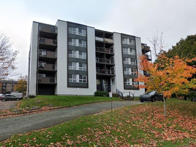Appartement à Louer 1120 Rue Jogues, Mont Bellevue Sherbrooke 13 photos | Logis Québec