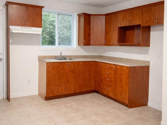 Appartement à Louer 1139 RUE DE GROSVENOR, Les Nations Sherbrooke 8 photos | Logis Québec