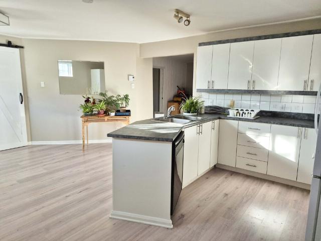 Appartement à Louer 1190 rue l'Orée des bois, Sainte Adèle 14 photos | Logis Québec