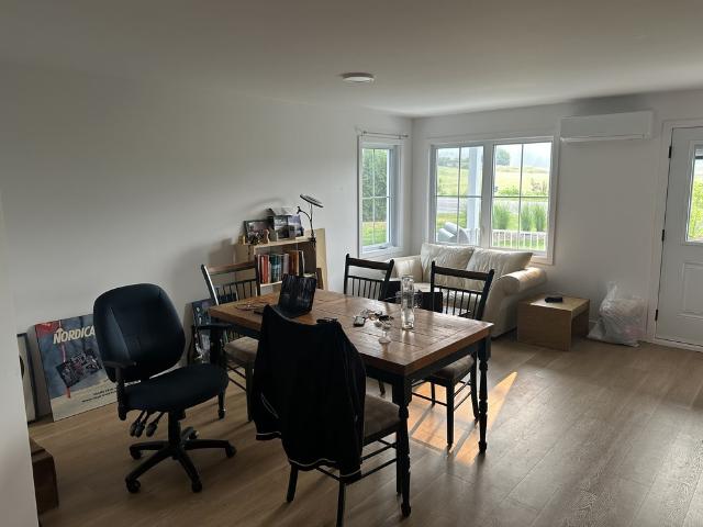 Appartement à Louer 123 rue Principale S #2, Sutton 9 photos | Logis Québec