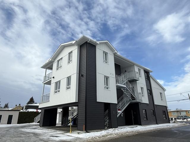 Appartement à Louer 125, rue Principale, Saint Damase 9 photos | Logis Québec