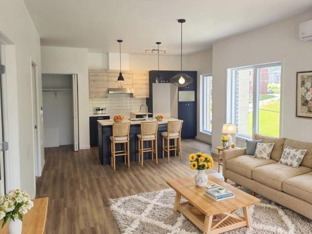 Appartement à Louer 1268 Rue De L’escarpe, Mont Bellevue Sherbrooke 8 photos | Logis Québec