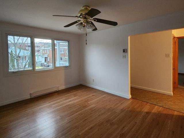 Appartement à Louer 1365 Rue Champlain, Les Nations Sherbrooke 17 photos | Logis Québec