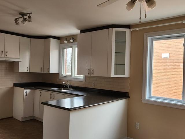 Appartement à Louer 1365 Rue Champlain, Les Nations Sherbrooke 22 photos | Logis Québec