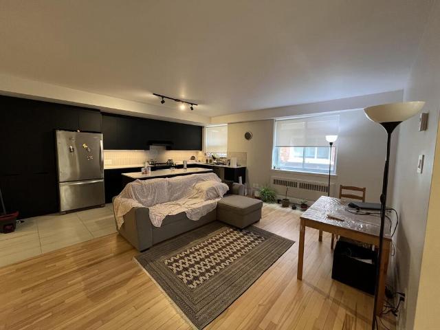 Appartement à Louer 1375 Croissant Sherwood, Mont Royal 14 photos | Logis Québec