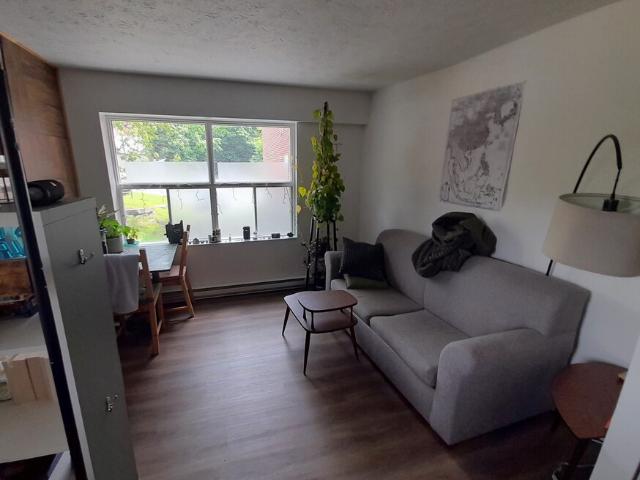 Appartement à Louer 1 905 rue King George, Mont Bellevue Sherbrooke 18 photos | Logis Québec