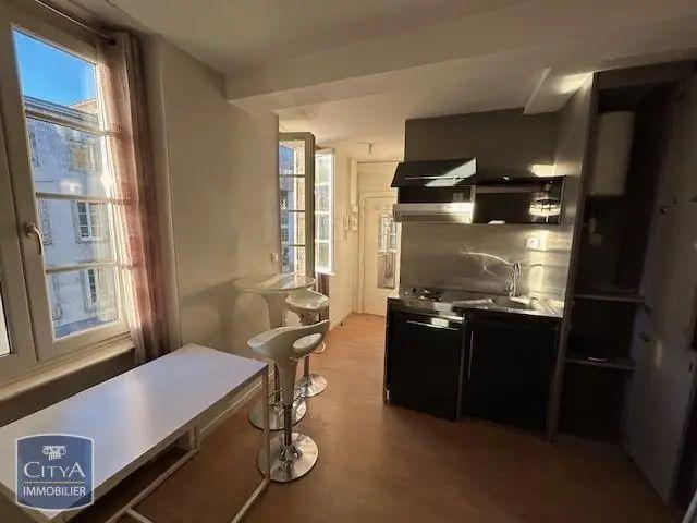 Appartement à louer 1 pièce 13.97m²