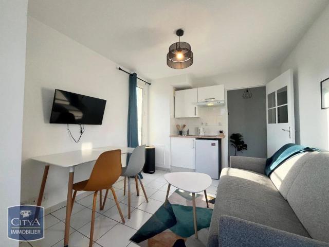 Appartement à louer 1 pièce 16.57m²