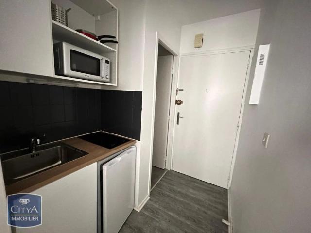 Appartement à louer 1 pièce 16.6m²
