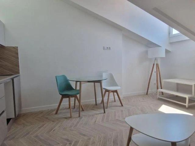 Appartement à louer 1 pièce 20.01m²