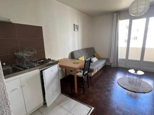 Appartement à louer 1 pièce 21.67m²