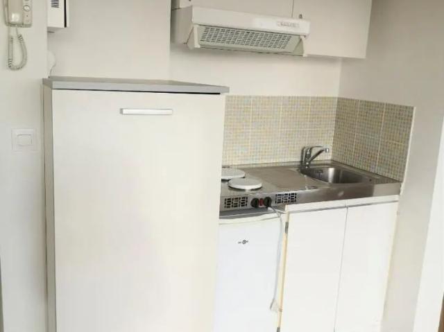 Appartement à louer 1 pièce 21.9m²