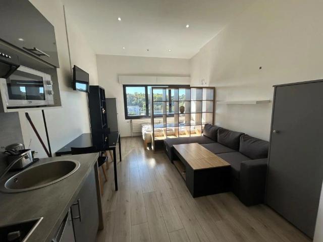 Appartement à louer 1 pièce 22.3m²