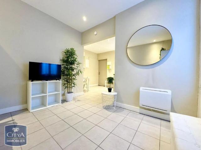 Appartement à louer 1 pièce 22.02m²