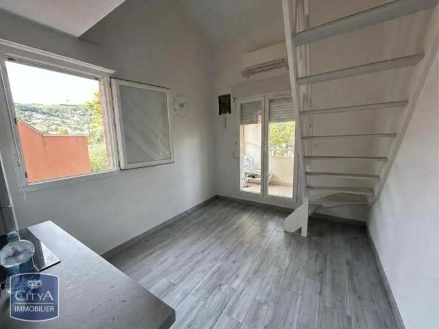 Appartement à louer 1 pièce 22.42m²