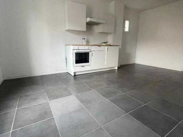 Appartement à louer 1 pièce 24.65m²