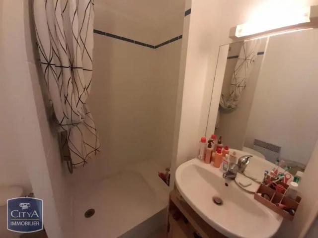 Appartement à louer 1 pièce 24.78m²