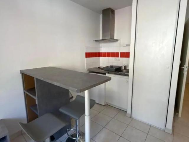 Appartement à louer 1 pièce 25.81m²