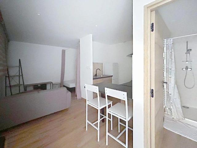 Appartement à louer 1 pièce 27.09m²