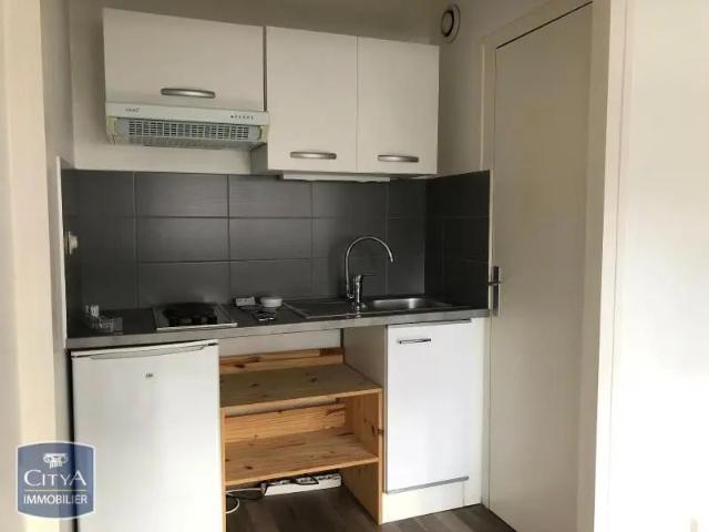 Appartement à louer 1 pièce 27.29m²