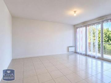 Appartement à louer 1 pièce 27.57m²