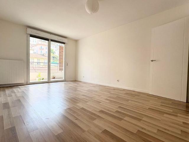 Appartement à louer 1 pièce • 27,70 m 2 Nice