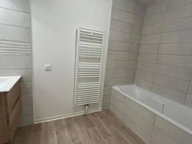 Appartement à louer 1 pièce 28.44m²