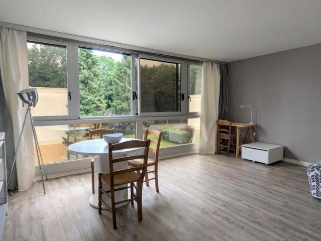 Appartement à louer 1 pièce 28m²