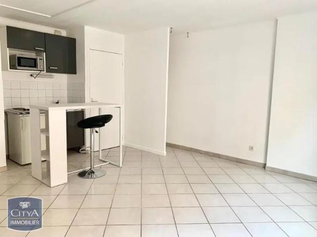 Appartement à louer 1 pièce 29.65m²