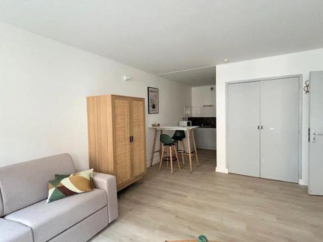 Appartement à louer 1 pièce 30.01m²