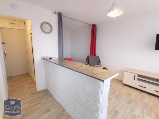 Appartement à louer 1 pièce 30.77m²