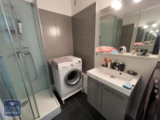 Appartement à louer 1 pièce 31.11m²