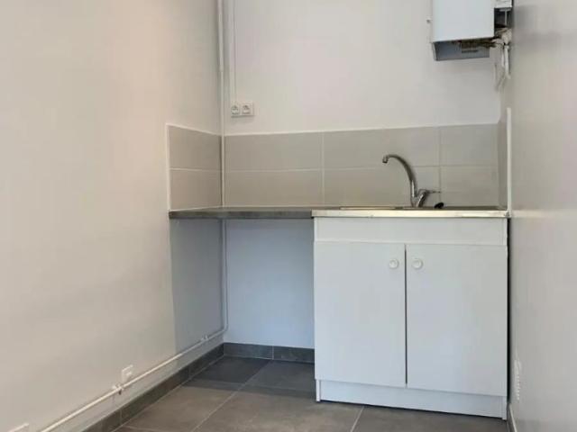 Appartement à louer 1 pièce 31.2m²