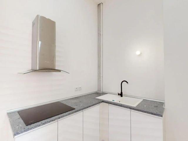 Appartement à louer 1 pièce 31.7m²