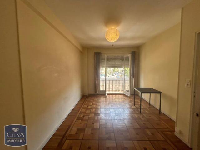 Appartement à louer 1 pièce 31.94m²