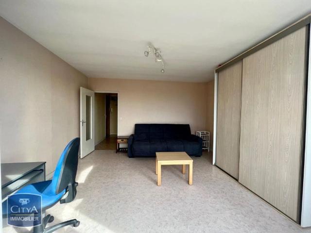 Appartement à louer 1 pièce 32.18m²