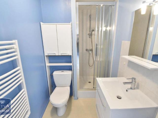Appartement à louer 1 pièce 32.33m²