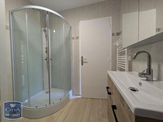 Appartement à louer 1 pièce 32.56m²