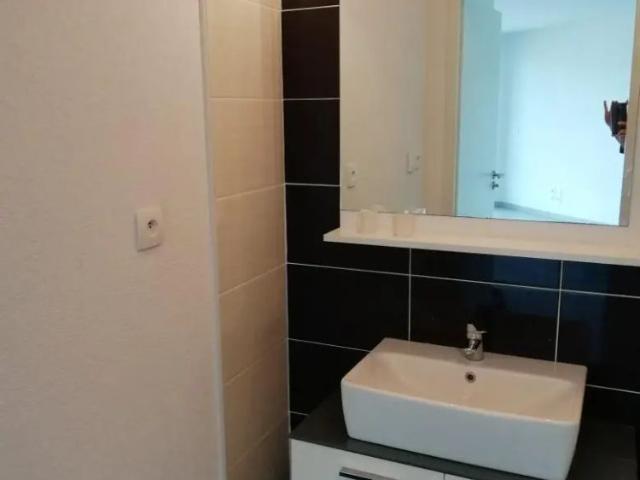 Appartement à louer 1 pièce 32.65m²