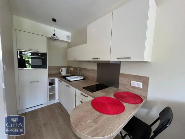Appartement à louer 1 pièce 32.6m²
