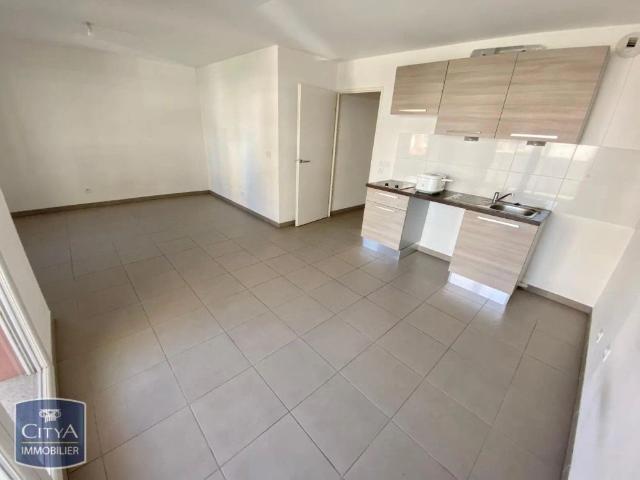 Appartement à louer 1 pièce 32.74m²