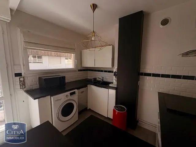 Appartement à louer 1 pièce 32.9m²