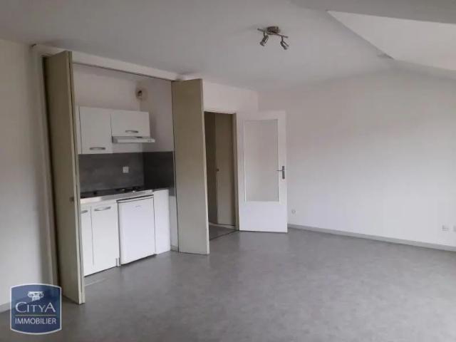 Appartement à louer 1 pièce 33.22m²