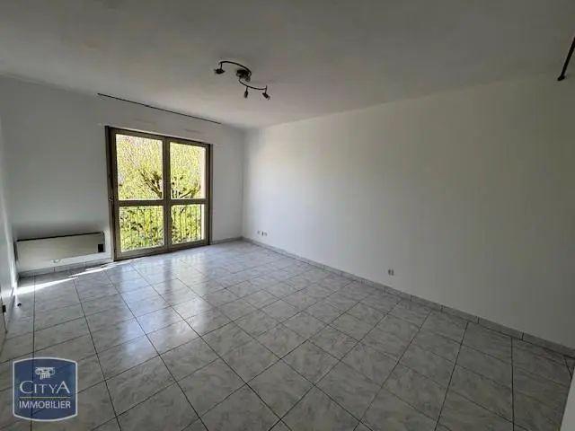Appartement à louer 1 pièce 33.81m²
