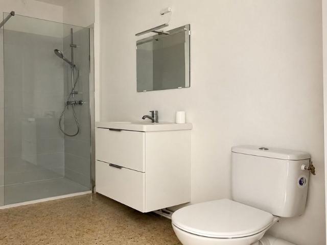 Appartement à louer 1 pièce • 33 m 2 Nîmes