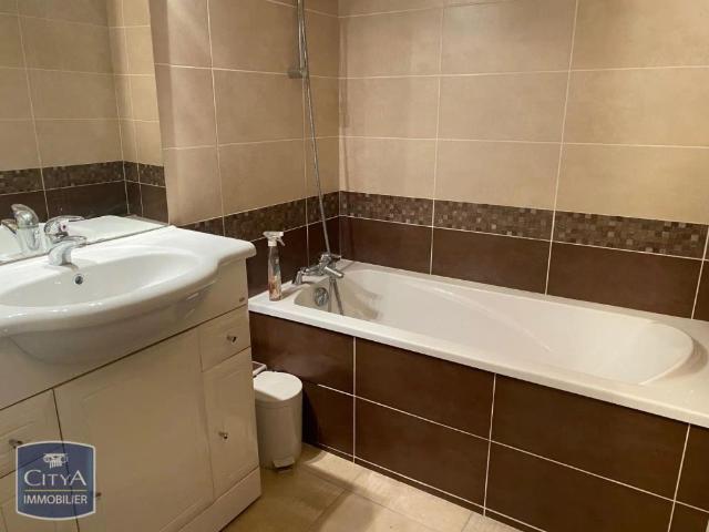 Appartement à louer 1 pièce 35.7m²
