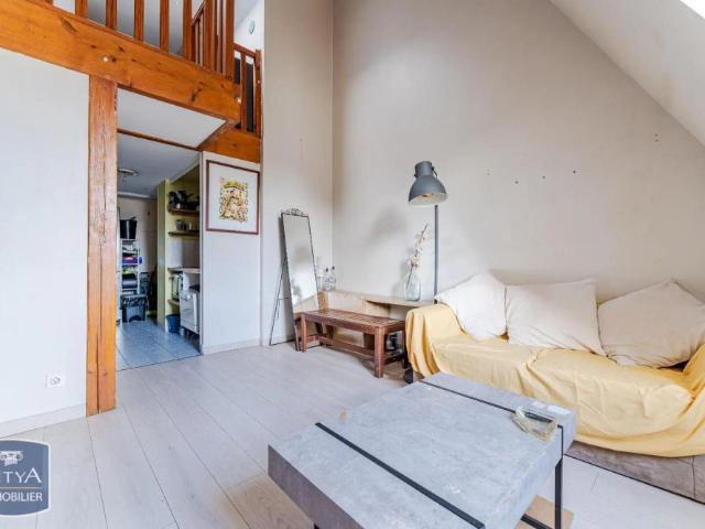 Appartement à louer 1 pièce 37.27m²